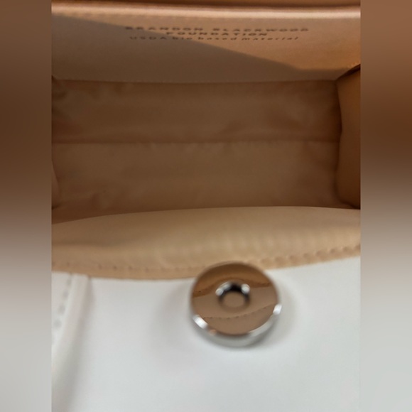 Brandon Blackwood ESR Purse - Picture 5 of 5